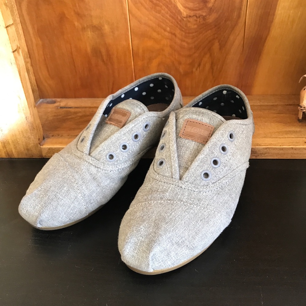 Toms sneakers
